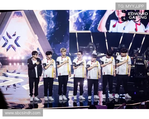 JDG战队勇夺赛场巅峰展现团队默契再创电竞辉煌传奇