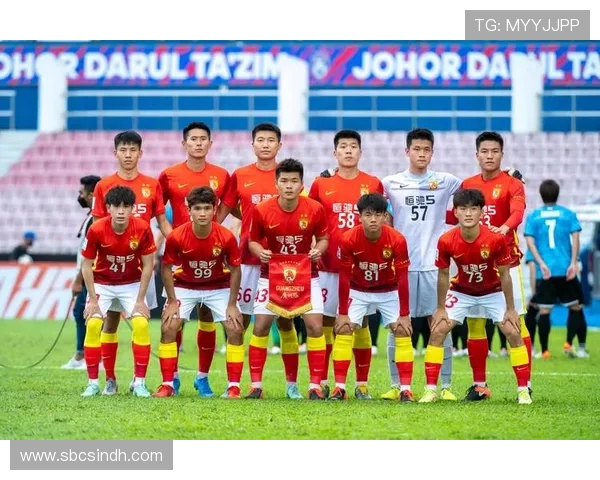 广州足球队在最新足球状态排行榜中荣登第五名展现强劲实力与潜力