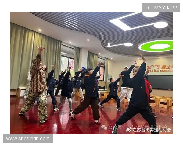 科学街舞灵活性训练方法探索提升舞者表现与身体素质的有效途径