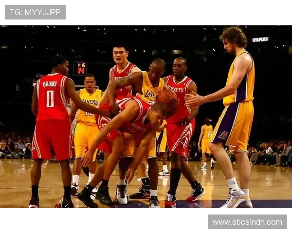 2018年12月30日精彩直播火箭队对阵鹈鹕队的激烈篮球对决回顾