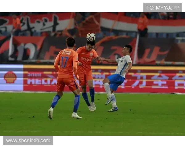 2018年山东鲁能与天津泰达激战回顾球迷心中的经典对决与精彩瞬间